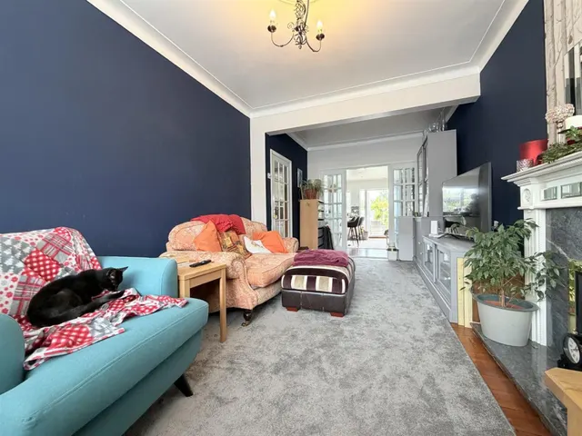 Hampton Road, London, photo 3