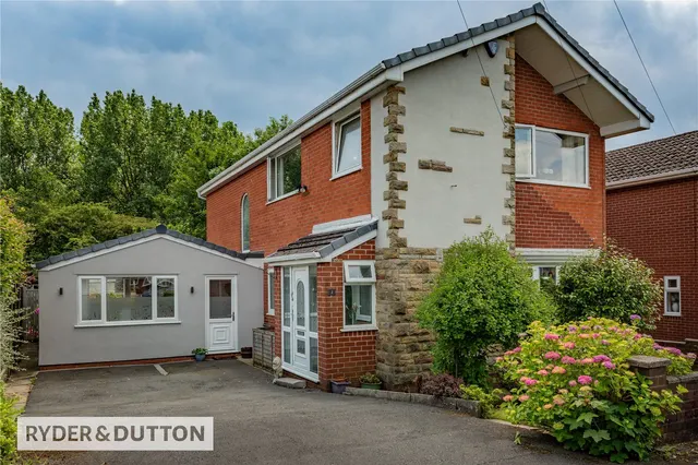 Chiltern Drive, Royton, OL2, photo 1