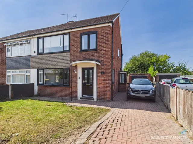 Holmlands Dr, Prenton, Wirral, photo 1