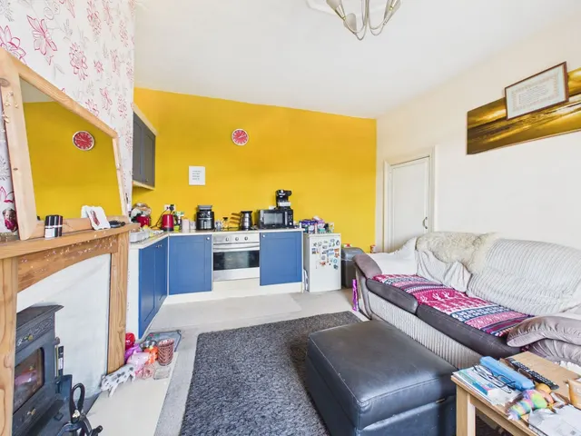 Street Lane, Gildersome, LS27, photo 3