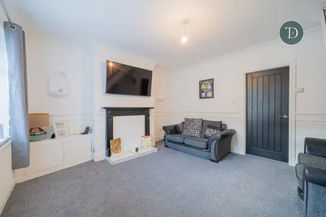 Photo 3 — Highfield Road, Ellesmere Port, CH65 8BL