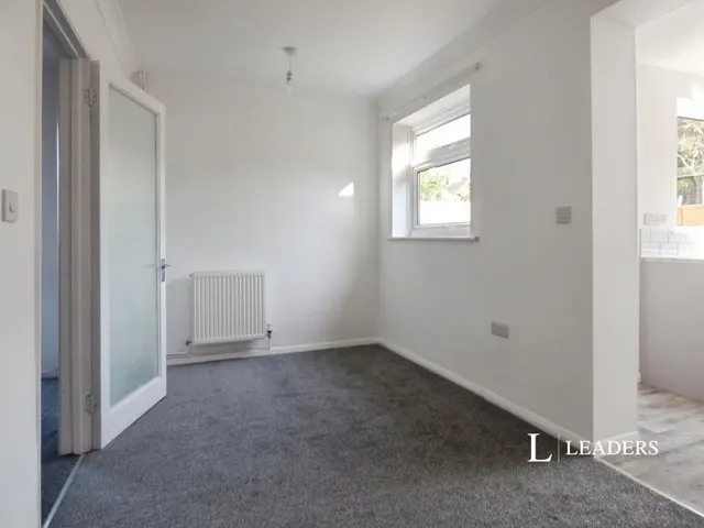 Henfield Close, Goring-by-Sea, BN12, photo 3