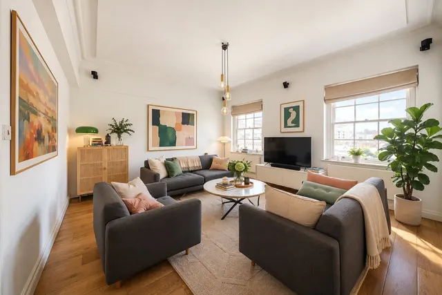 Warwick Square, Pimlico, SW1V, photo 1