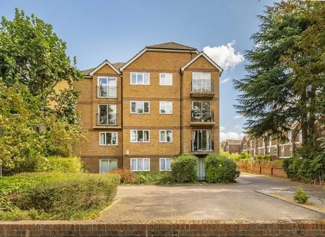 Kew Road, Kew, TW9, photo 1