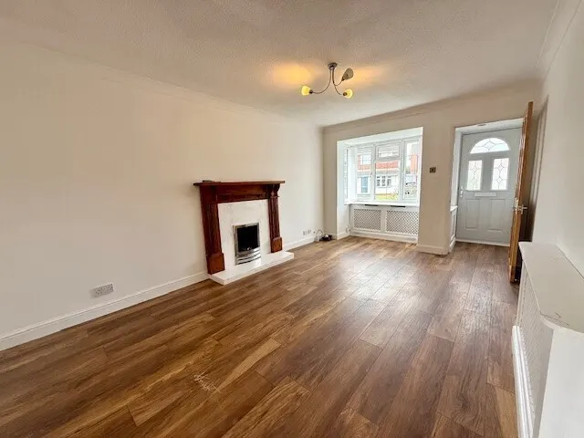 Photo 3 — Crown Fields Close, Newton Le Willows, WA12 0JW