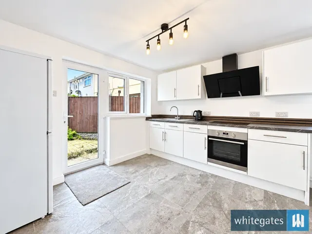 St. Thomas's Drive, Netherton, L30, photo 3