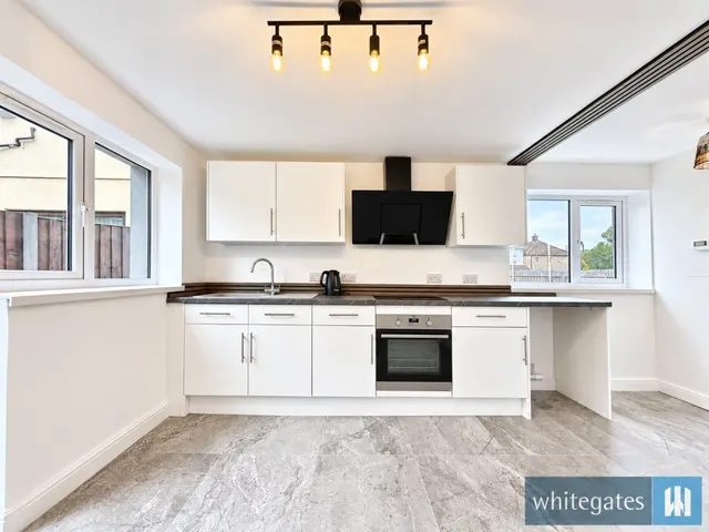 St. Thomas's Drive, Netherton, L30, photo 2