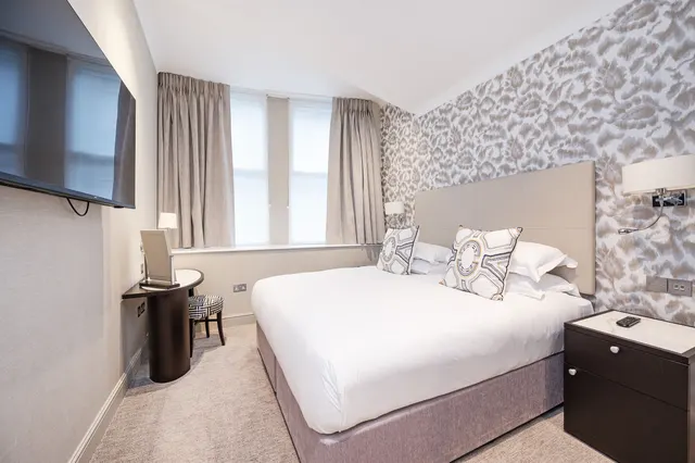 Photo 3 — Superior One Bedroom A, Calico House, 42b Bow Lane, London