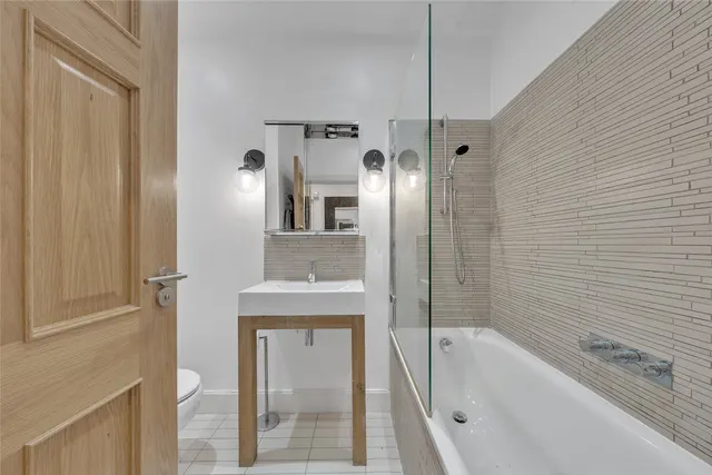 Photo 3 — Welbeck Mansions, Inglewood Road, London, NW6