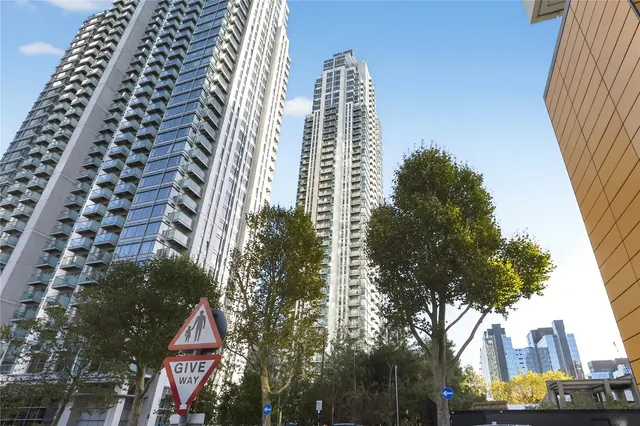 Pan Peninsula Square, London, E14, photo 2