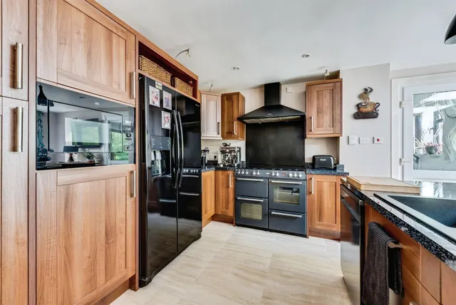 Caraway Drive, Swindon, SN2, photo 3