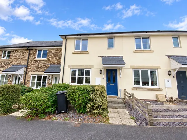 Penhole Drive, Launceston, PL15, photo 1