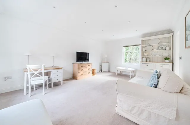 Bridge Park, Twyford, RG10, photo 3