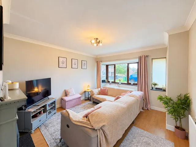 Fleming Road, Beechdale, WS2, photo 2