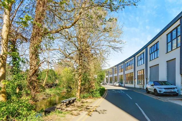 Photo 2 — Restmor Way, Wallington, SM6