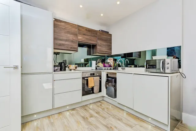 Photo 3 — Restmor Way, Wallington, SM6