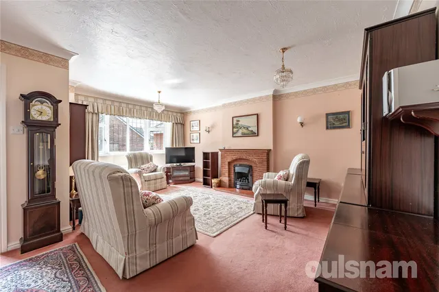 Photo 2 — Glenfield Close, Redditch, Worcestershire, B97 5FA