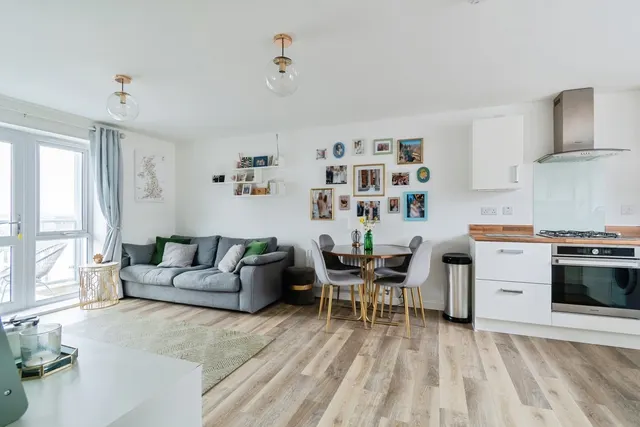 Mansell Road, Patchway, BS34, photo 2