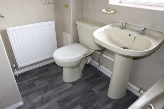 Sprigfield Drive, Westcliff on Sea, SS0, photo 3