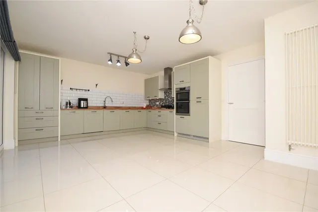 Wellington Row, Morley, LS27, photo 2