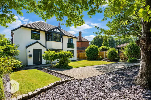 Bury & Bolton Road, Radcliffe, Manchester, M26 4LD, photo 1