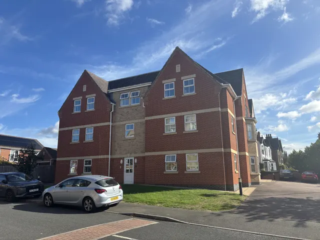 Ferncroft Walk, DE73, photo 1