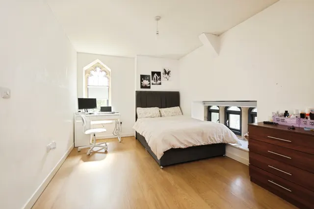 Photo 3 — 200 Crookes Valley Road, Sheffield