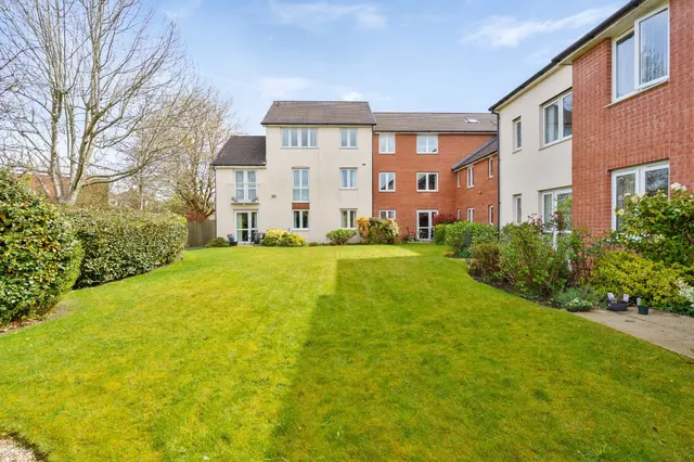 Station Road, Marple, SK6, photo 1