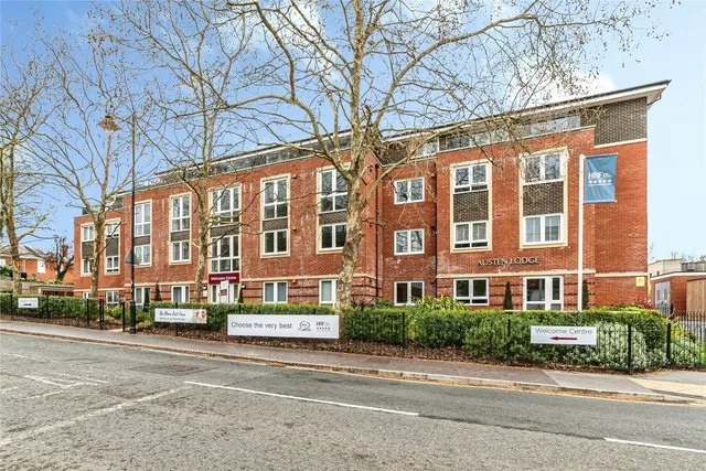 London Road, Basingstoke, RG21, photo 1