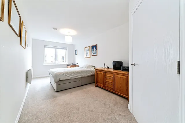 London Road, Basingstoke, RG21, photo 3