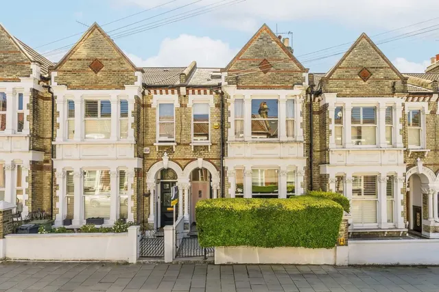 Kingscourt Road, SW16, photo 1