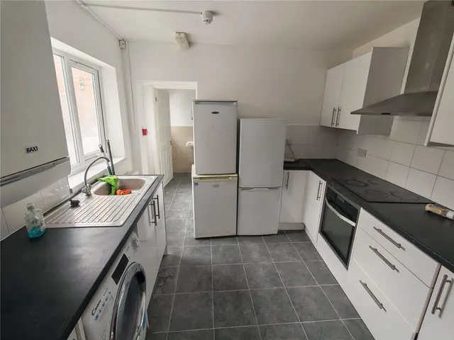Photo 3 — Kentwood Road, Nottingham, Nottinghamshire, NG2