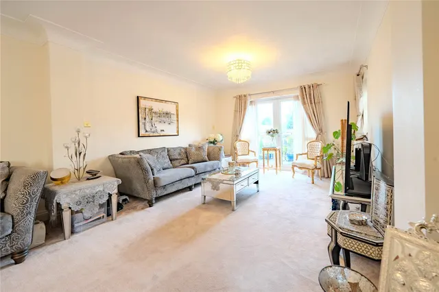College Road, Gildersome, LS27, photo 3