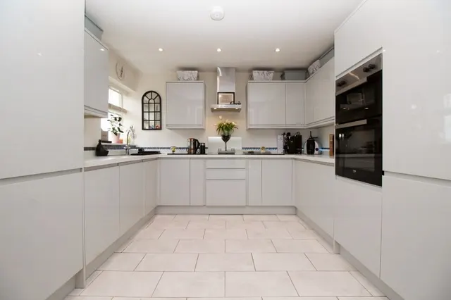 Calthorpe Drive, Prestatyn, LL19, photo 3