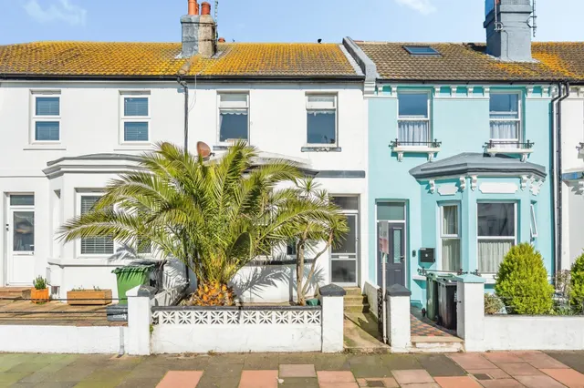Carlton Road, Eastbourne, photo 1