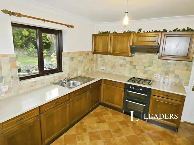 Lancaster Road, Newcastle, ST5, photo 3