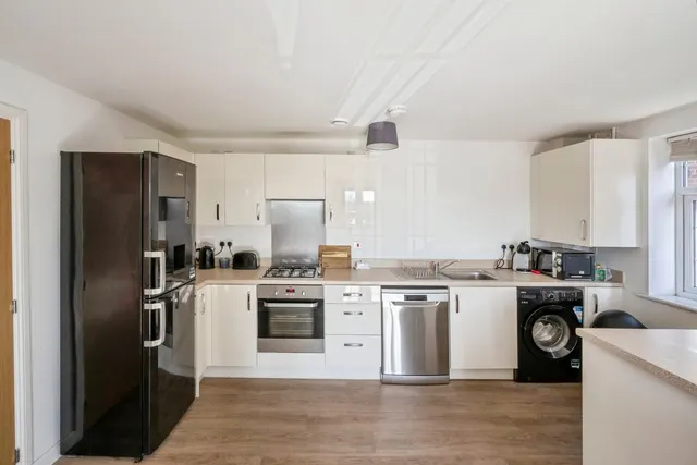 Photo 2 — Rosso Close, DONCASTER, South Yorkshire, DN4