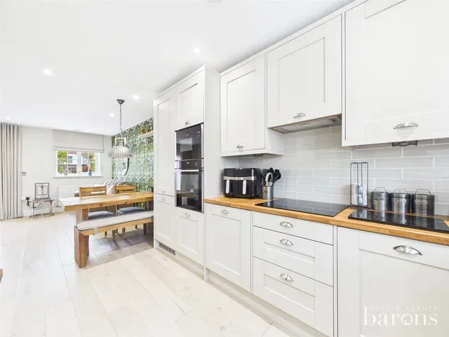 Primrose Close, North Waltham, RG25, photo 2