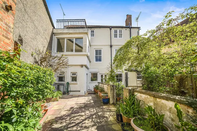 St. John's Street, Devizes, SN10, photo 1