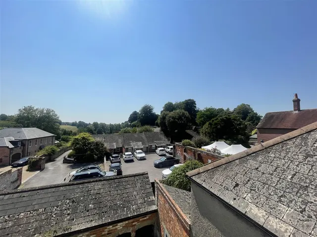 St. John's Street, Devizes, SN10, photo 3