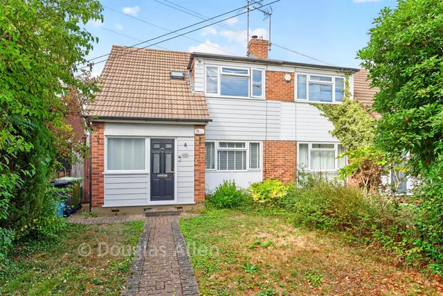 London Road, Wickford, SS12, photo 1