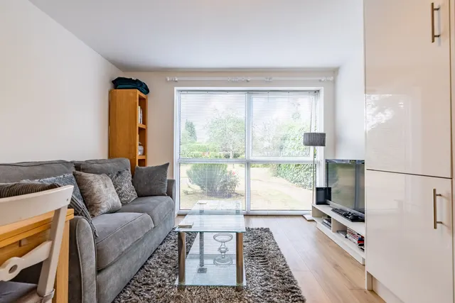 Meadow Close, London Colney, AL2, photo 3