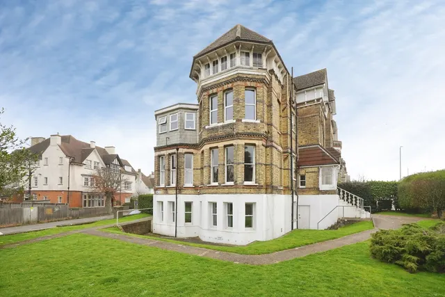 Manor Court, 38 Manor Road, Folkestone, Kent, CT20, photo 1