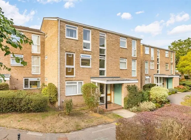 Harrowdene Gardens, Teddington, TW11, photo 1