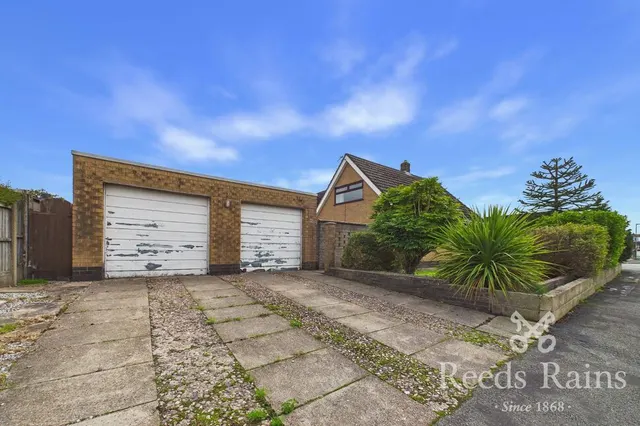 Photo 2 — Hawkshead Avenue, Euxton, Lancashire, PR7