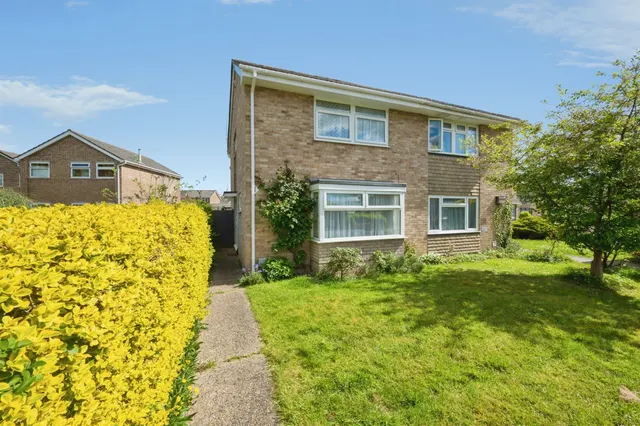 Royston Avenue, Eastleigh, photo 1
