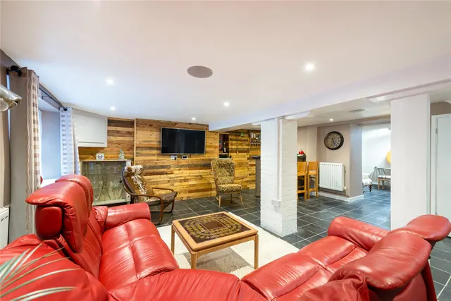 West Street, Buckingham, MK18, photo 2