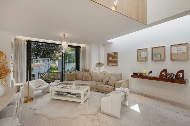 Photo 2 — Haydens Place, Notting Hill, London