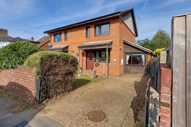 New Road, High Wycombe, HP15, photo 3