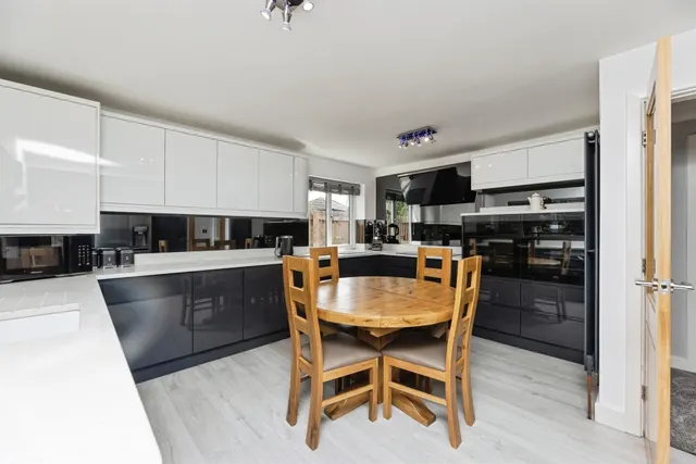 Photo 2 — Meadow Croft, Hemsworth, Pontefract